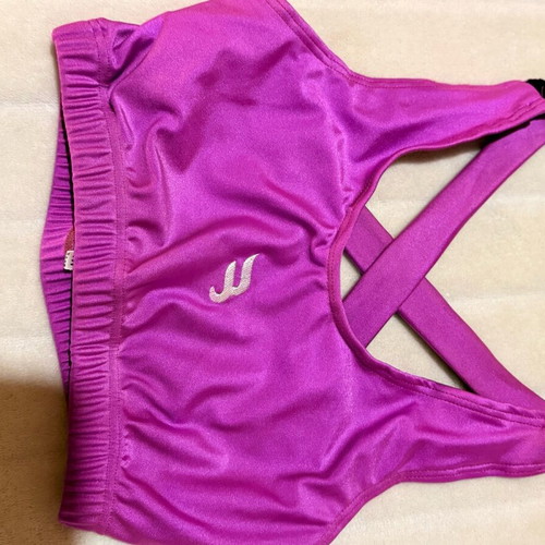 Begatti sports set size Medium like new, black and pink