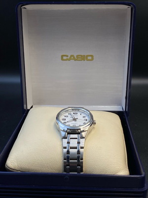 Casio Collection LTP-1310PD watch like new, women's, silver and white
