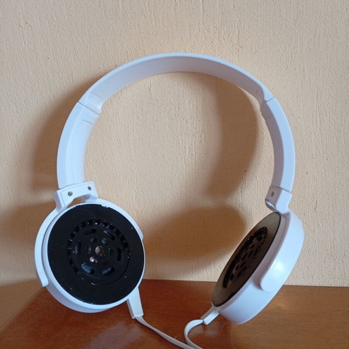 Wired headphones, Chinese no name