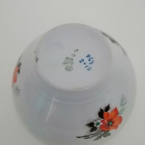 Porcelain bowls vintage set of two with floral pattern, like new
