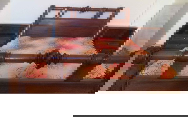 Σετ ξύλινης κρεβατοκάμαρας