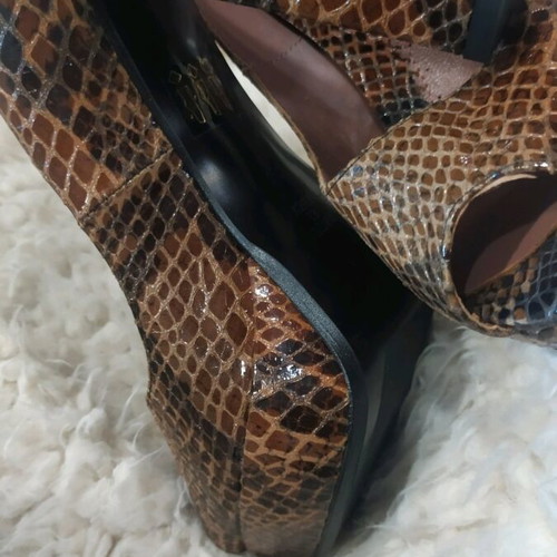 Arte Piedi snakeskin leather pumps like new, size 38
