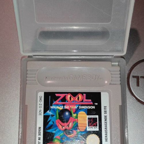 Nintendo Game Boy Zool Ninja of the "Nth" Dimension used with case