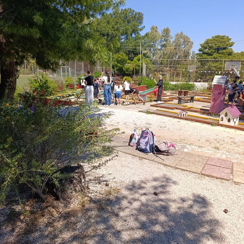 Mini Golf Outdoor Course with 18 Tracks and Equipment