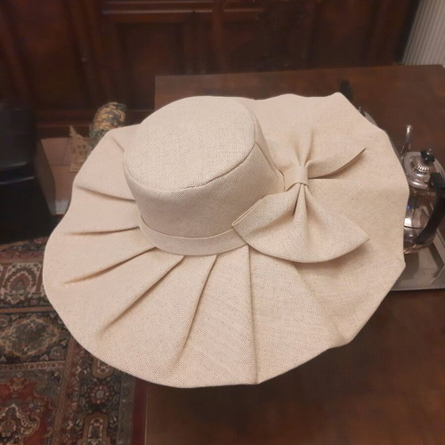 Handmade women's hat like new, beige, summer
