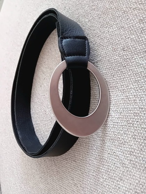 BSB women's black leather belt adjustable, like new