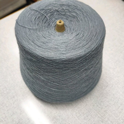 Gray medium yarn like new, about 1 kilo