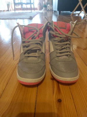 Nike αθλητικά παπούτσια μεταχειρισμένα, νούμερο 38,5, με υπερυψωμένο πάτο