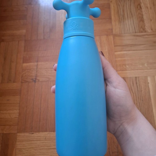 United Colors of Benetton water bottle like new