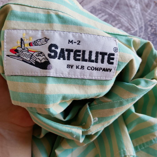 Vintage Satellite men's shirt M-L striped 100% cotton, like new