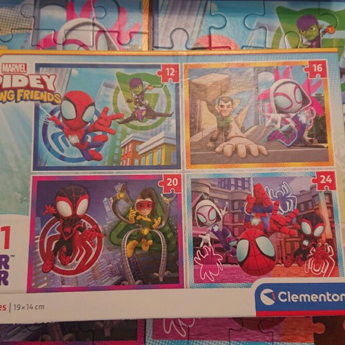 Spidey puzzle for children from 3 years used, 4 small puzzles with gift storybook