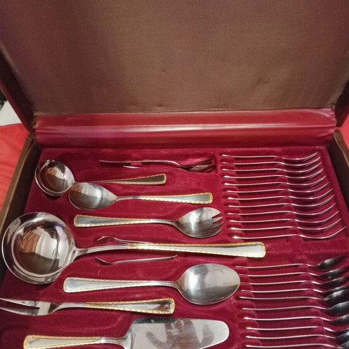 Vintage Solingen Cathedral Cutlery Set like new with gold decoration in original case