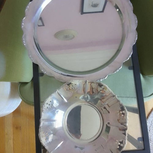 2 stainless steel round serving trays, large 38cm, small 26cm