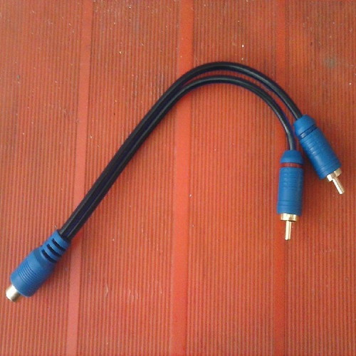 RCA cable female to 2 RCA male 20 cm new