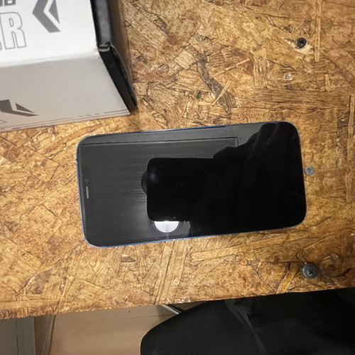 iPhone 12 64 GB with 100% battery, like new, genuine Apple