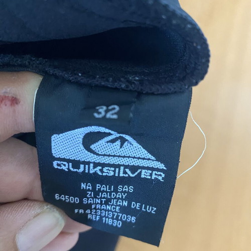 Quiksilver men's swim shorts size 32 like new, black