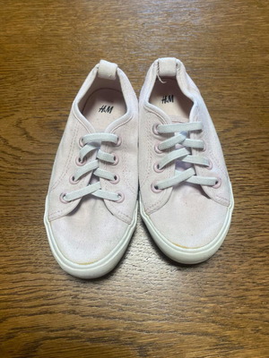 H&M kids canvas shoes like new, size 28, pink