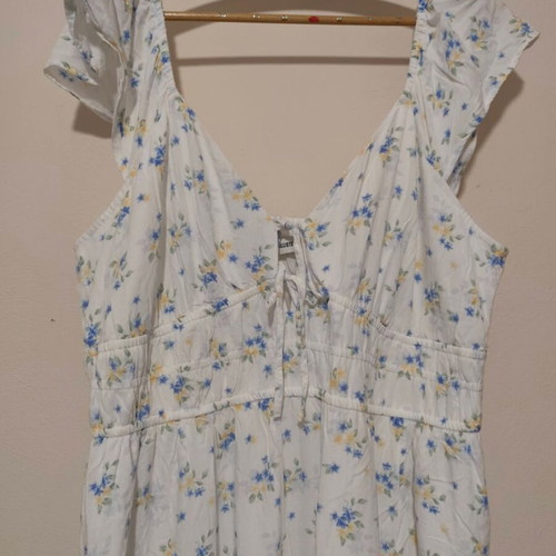 Hollister dress XL white floral, like new