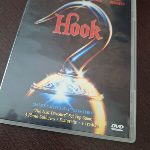 Hook DVD used, adventure fantasy with subtitles