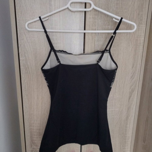 Lace elastic tank top like new, size M, black and beige