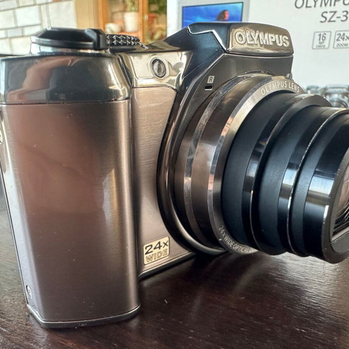 Olympus SZ31 Compact Zoom camera like new, 24x optical zoom