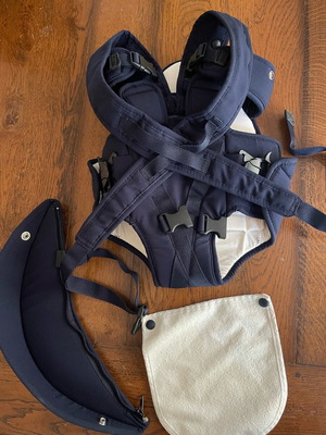 Chicco baby carrier like new, dark blue with bib and canopy