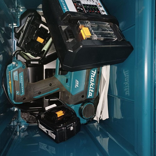Makita DTR181ZJ cordless rebar tying machine with charger, two batteries