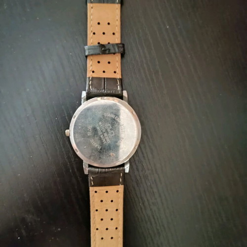 Quartz wristwatch men's used, black