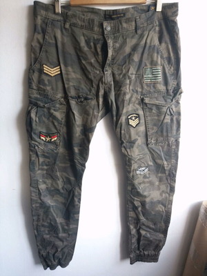 Camouflage pants size 48, length 104 cm, like new, with patches