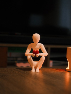 Minimalist decorative sculpture figure with red heart new