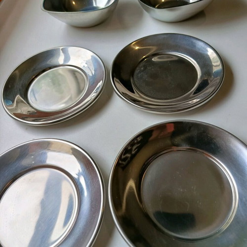 Affedakis vintage stainless steel plates and bowls set of 6 like new