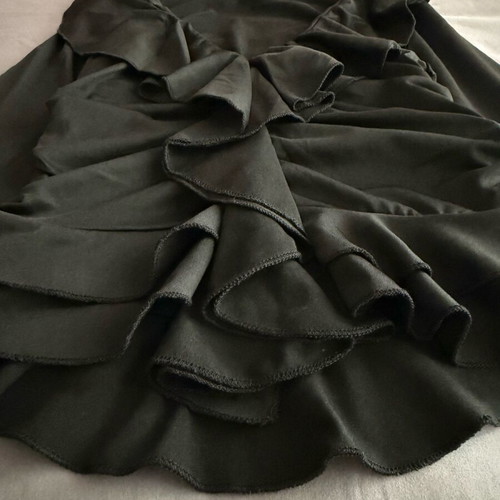 Black top with ruffles Shein like new, size S