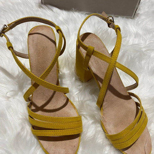 Tamaris yellow sandals size 36 like new, 9cm heel
