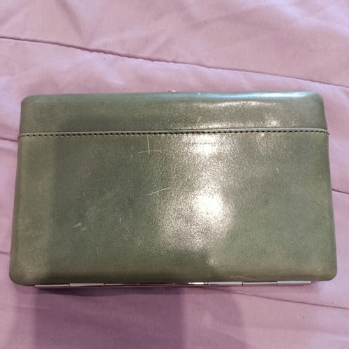 Leather wallet green like new
