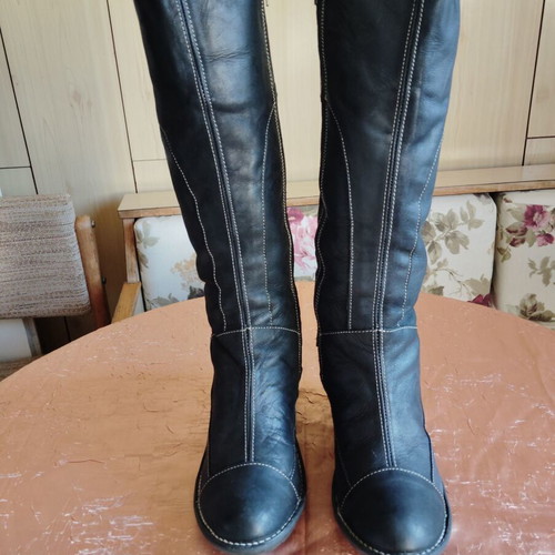 Women's black AICE leather boots like new, size 41