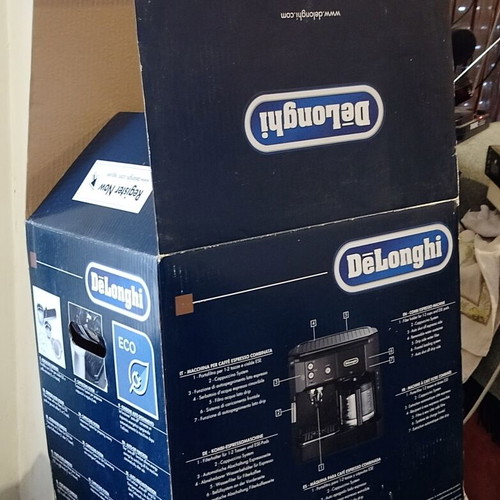 Delongi BCO411.B Coffee Maker like new with two filters and automatic power off