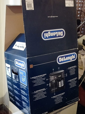 Delongi BCO411.B Coffee Maker like new with two filters and automatic power off