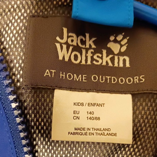 Jack Wolfskin kids jacket like new, size 140, blue