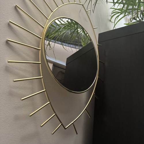 Gold Eye Mirror used