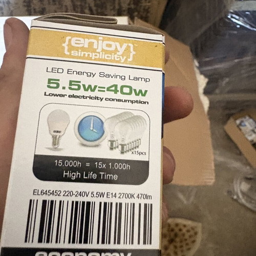 Light bulbs 5.5w with E14 base, pack of 8, new