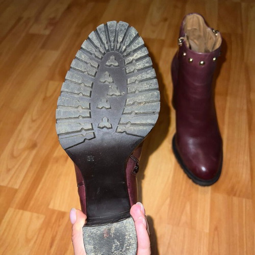 Caprice women's leather ankle boots like new, burgundy