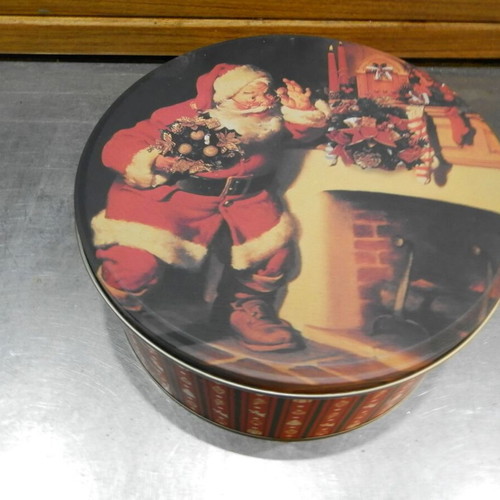 Metal box Santa Claus by fireplace like new