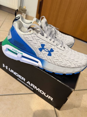 Under Armour HOVR Mega 2 clone καινούργιο με τεχνολογία Bluetooth