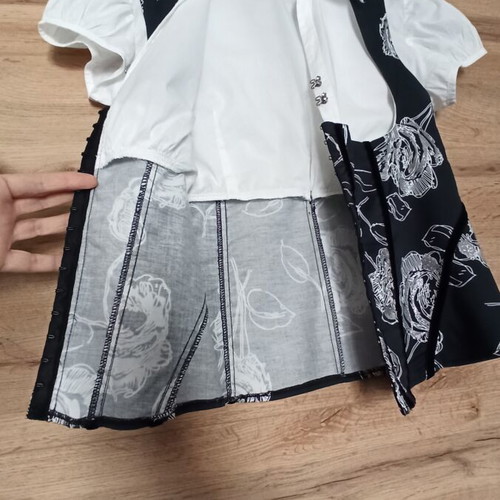 White shirt with corset vest with patterns Thesis size S used