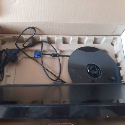 LG 22-inch computer monitor with stand and VGA cable