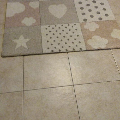 Children's rug like new with dimensions 1.30x1.70