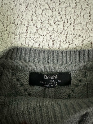 Bershka gray pullover with cable pattern like new