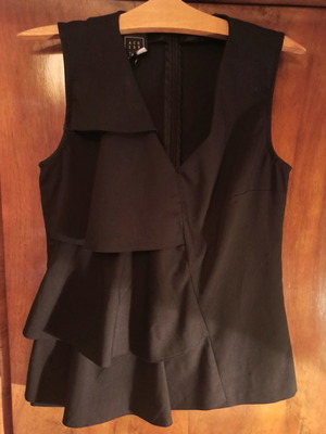 Μπλούζα Access με βολάν μαύρη σαν καινούργια, μέγεθος 46