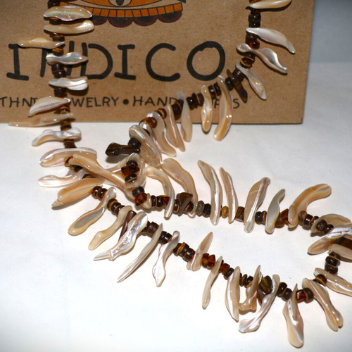Long necklace new with Tigers Eye, shells and sterling silver 925