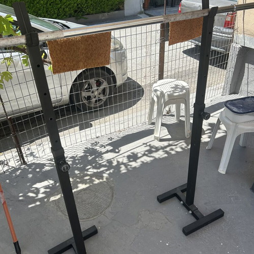Bar without uprights